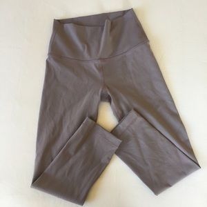 SOLD Lululemon Wonder Under Crop Lunar Rock 4